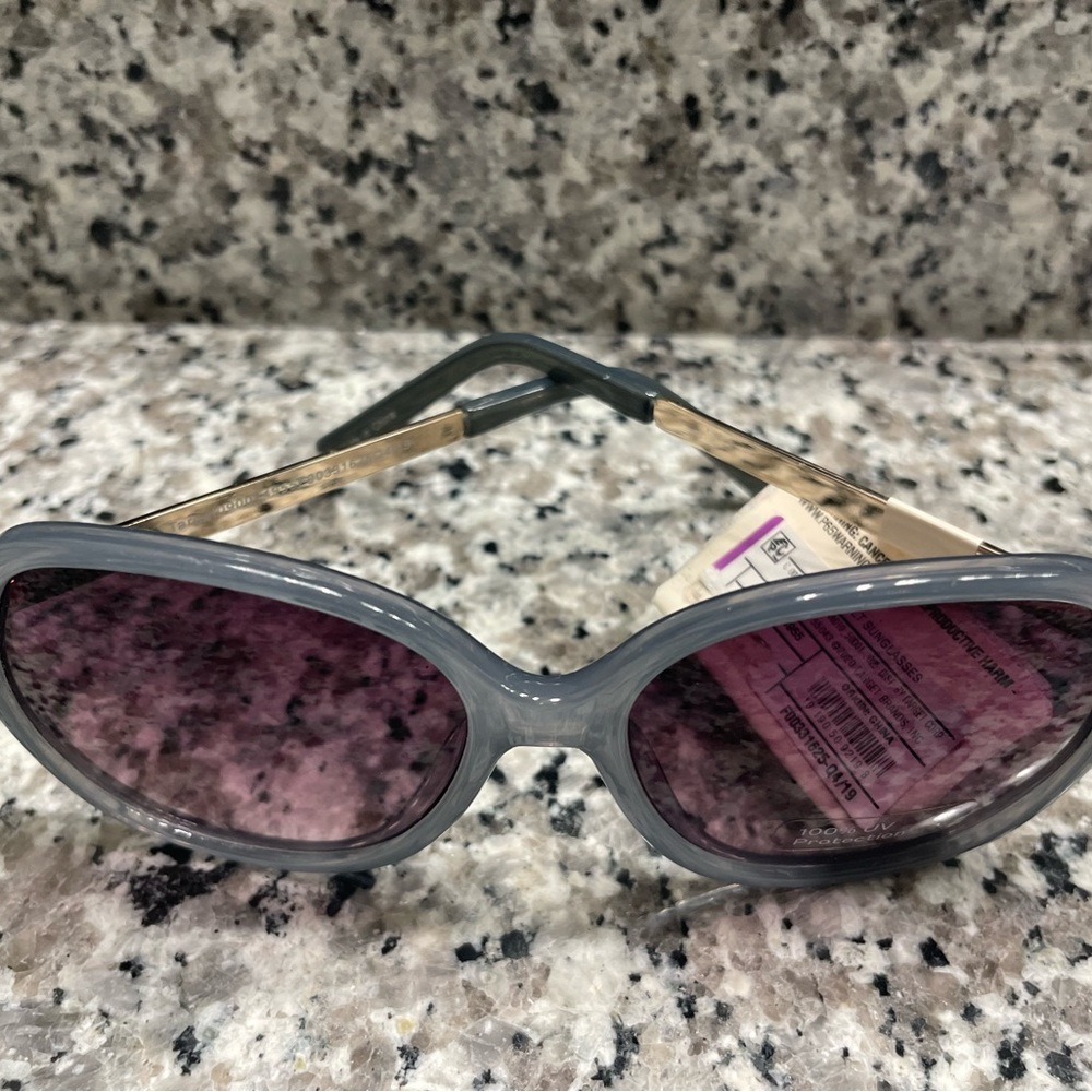 Gray and Gold sunglasses - Picture 2 of 2